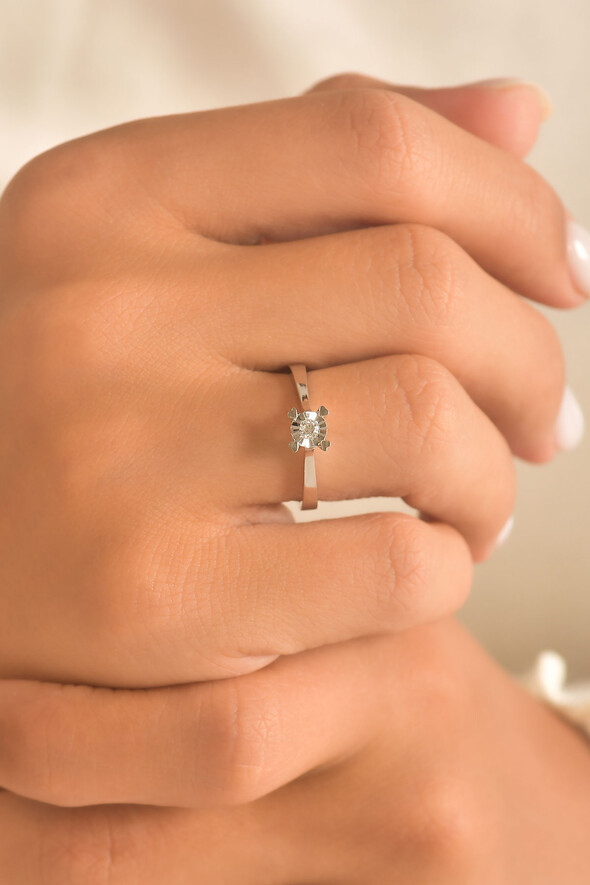 0.05 Karat Pırlanta Tektaş Yüzük - 2