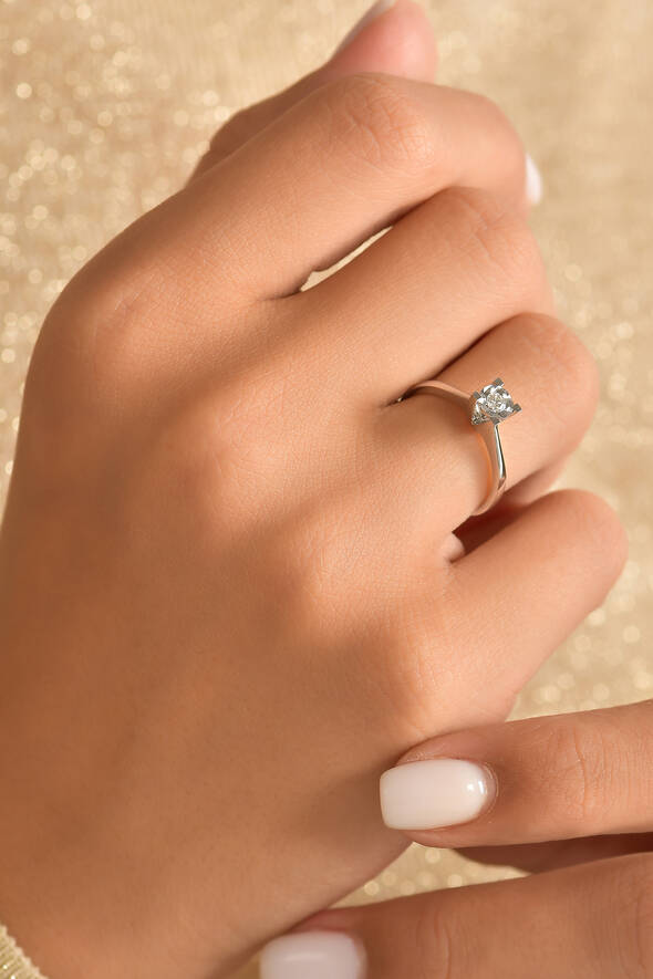 0.09 Karat Pırlanta Tektaş Yüzük - 2