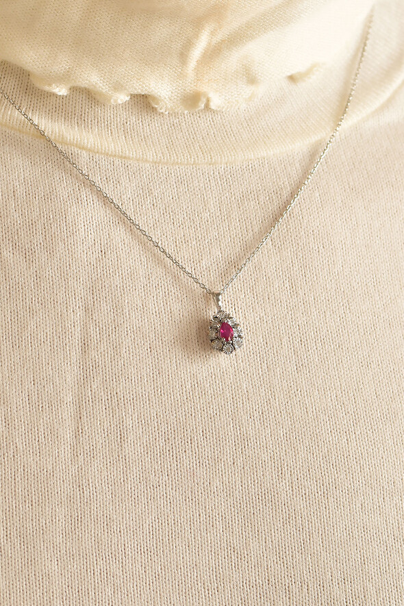 0.10 Karat Pırlanta Yakut Kolye - 3