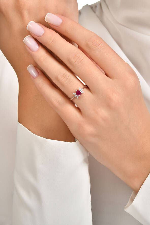 0.10 Karat Pırlanta Yakut Yüzük - 2