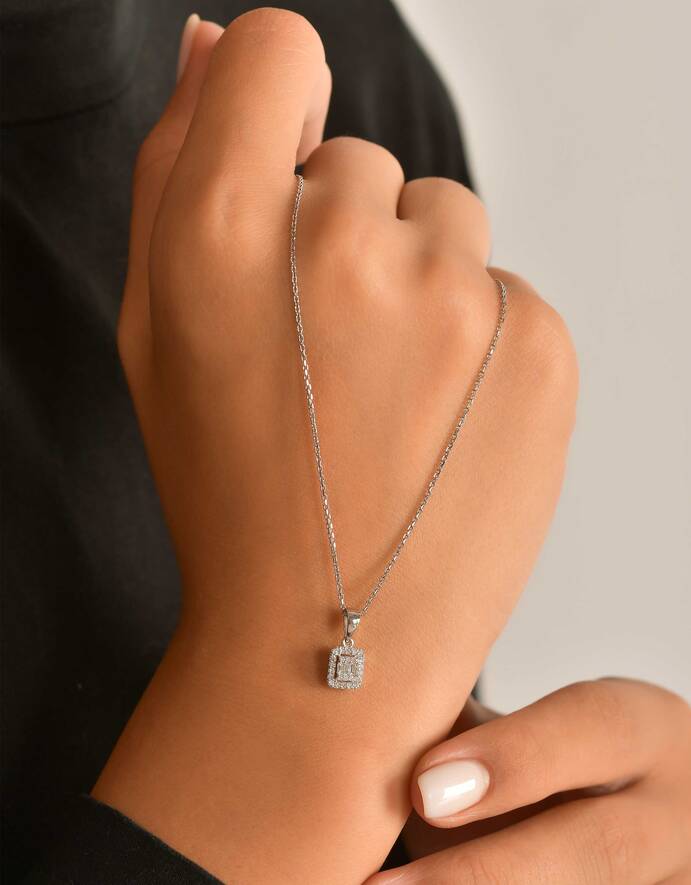 0.15 Karat Pırlanta Baget Kolye - 2