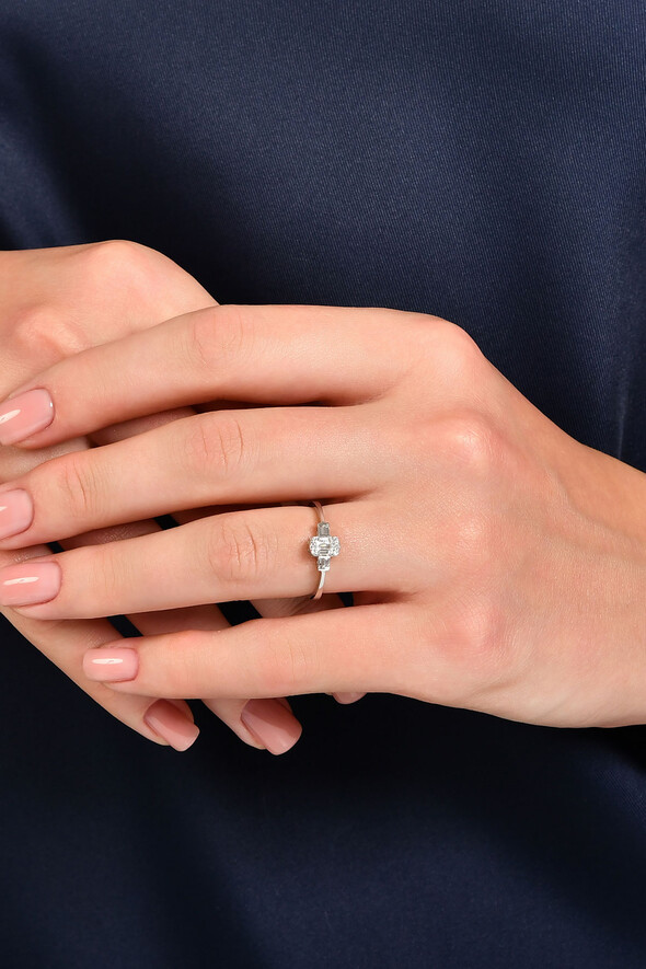 0.17 Karat Pırlanta Baget Yüzük - 2