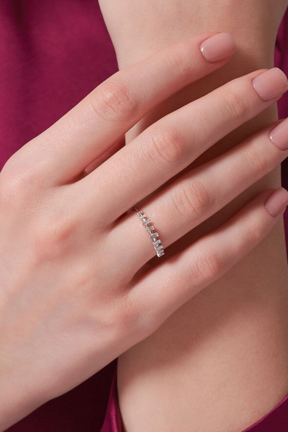 0.18 Karat Pırlanta Baget Yüzük - 2