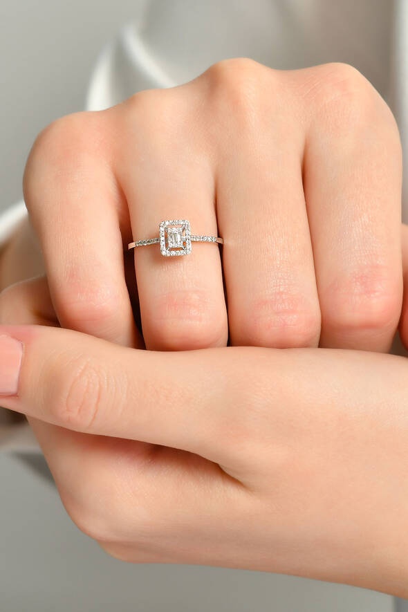 0.20 Karat Pırlanta Baget Yüzük - 2