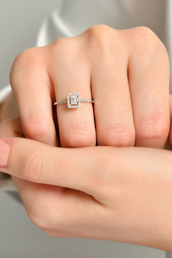 0.20 Karat Pırlanta Baget Yüzük - 2