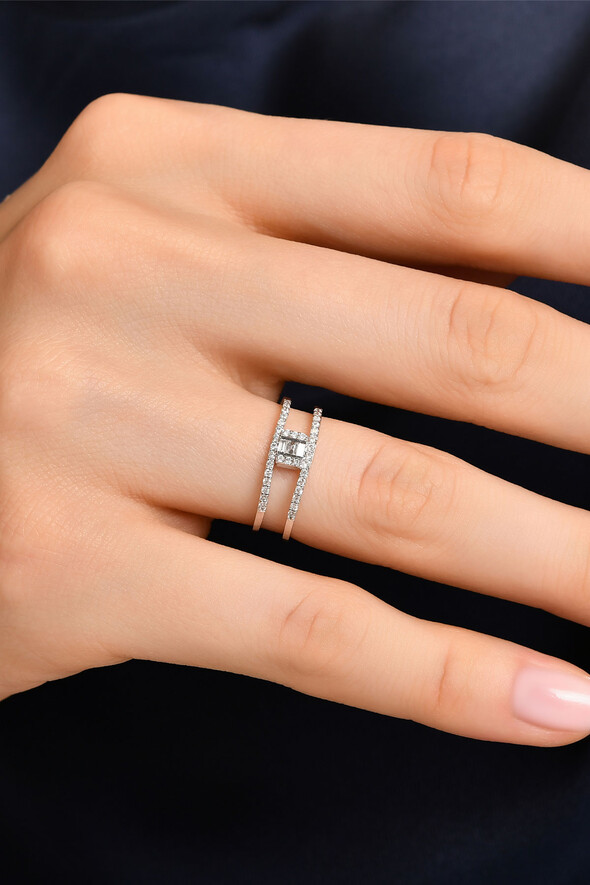 0.20 Karat Pırlanta Baget Yüzük - 3