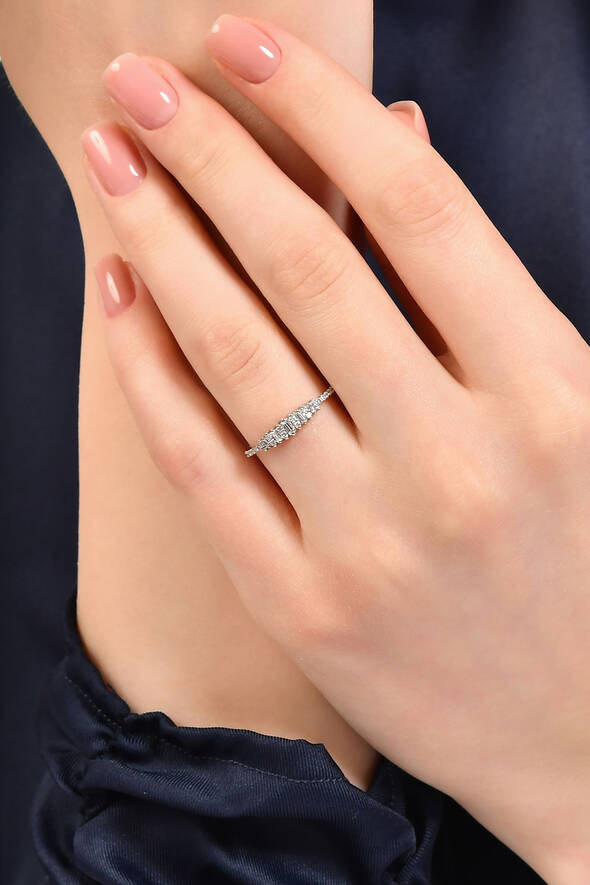 0.23 Karat Pırlanta Baget Yüzük - 2