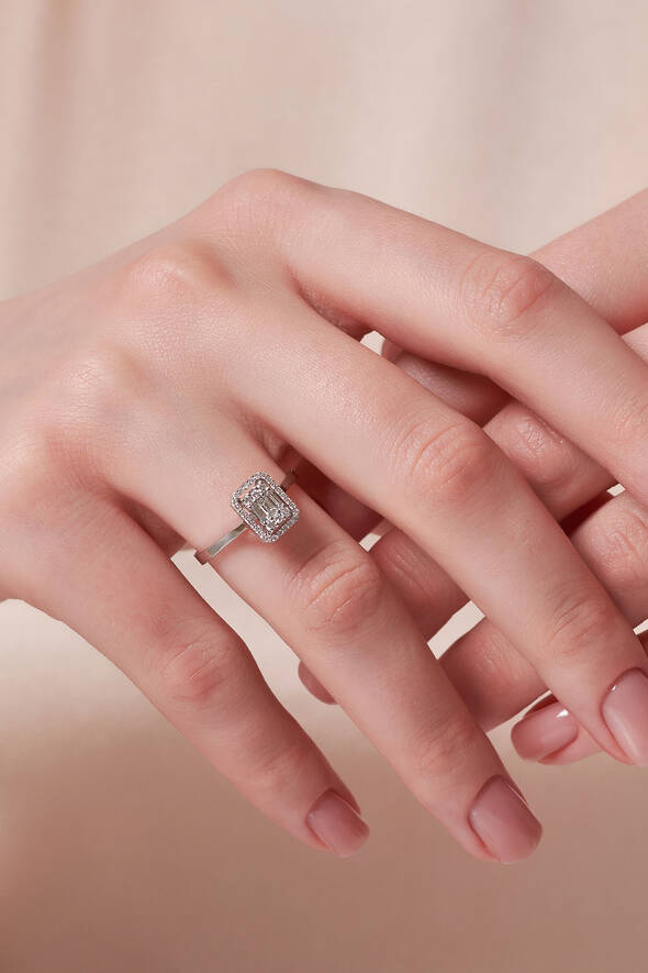 0.28 Karat Pırlanta Baget - 2