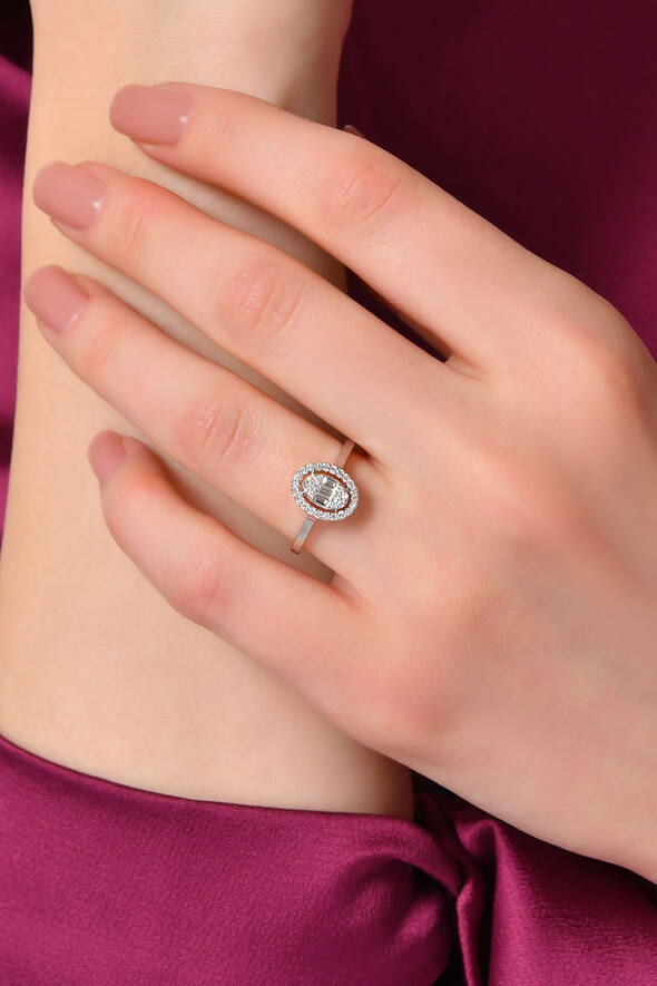 0.28 Karat Pırlanta Baget Yüzük - 2