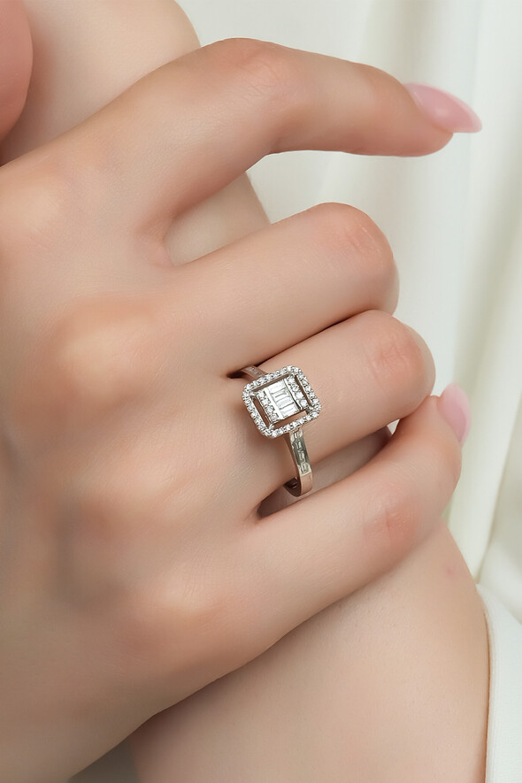 0.33 Karat Pırlanta Baget Yüzük - 2