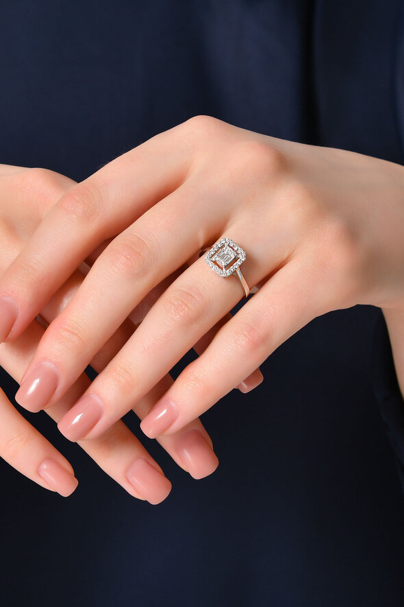 0.38 Karat Pırlanta Baget Yüzük - 2