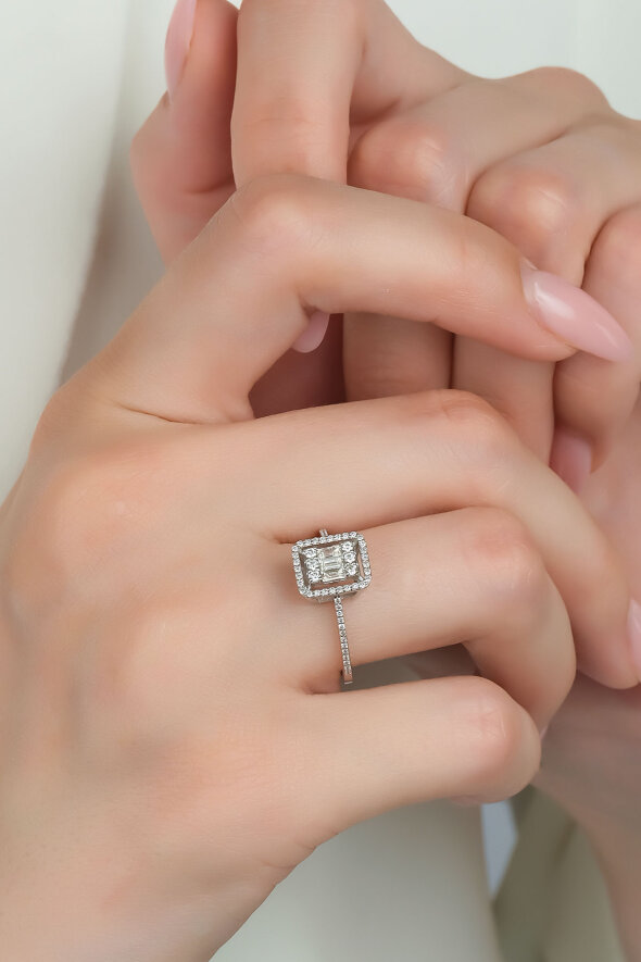 0,41 Karat Pırlanta Baget Yüzük - 3