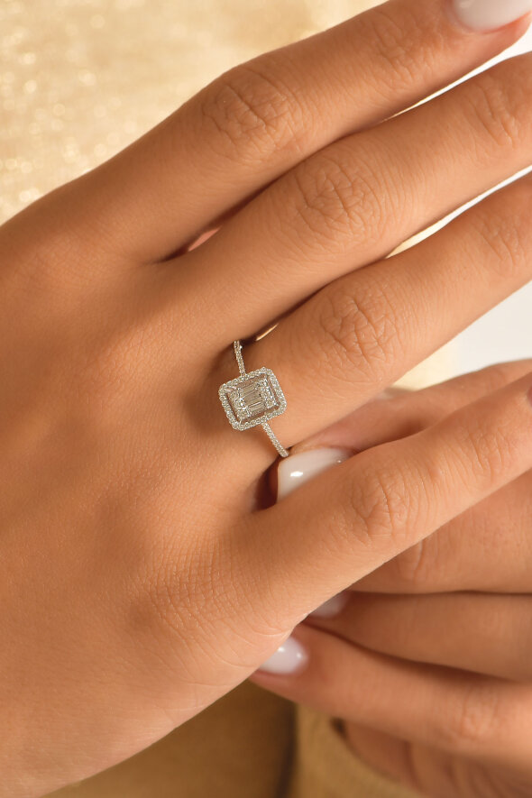 0,41 Karat Pırlanta Baget Yüzük - 4