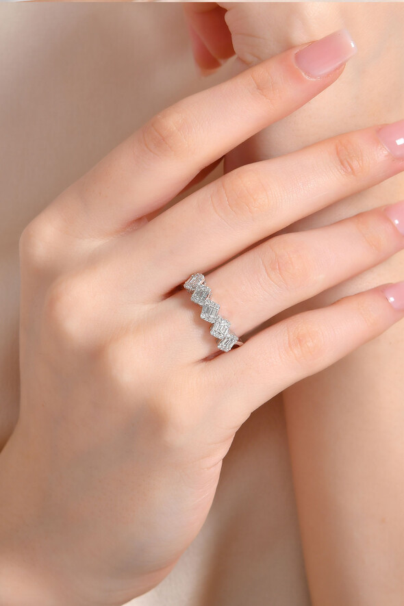 0.55 Karat Pırlanta Baget Yüzük - 2