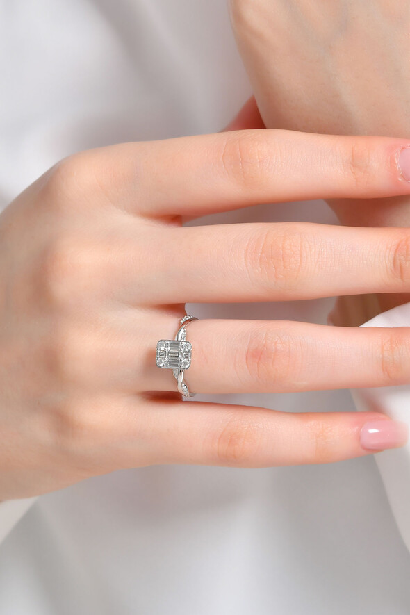 0.60 Karat Pırlanta Baget Yüzük - 2