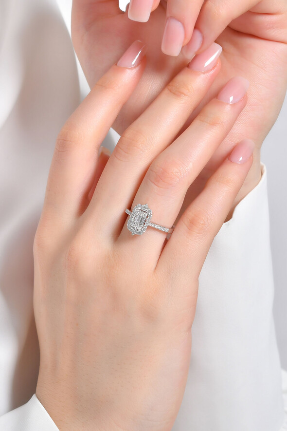 0.72 Karat Pırlanta Baget Yüzük - 2