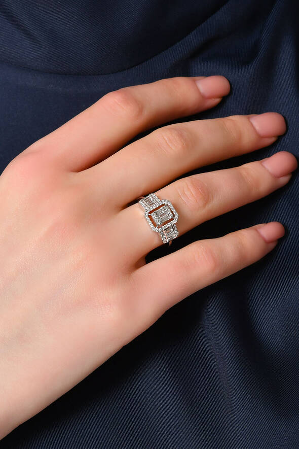 0.77 Karat Pırlanta Baget Yüzük - 2