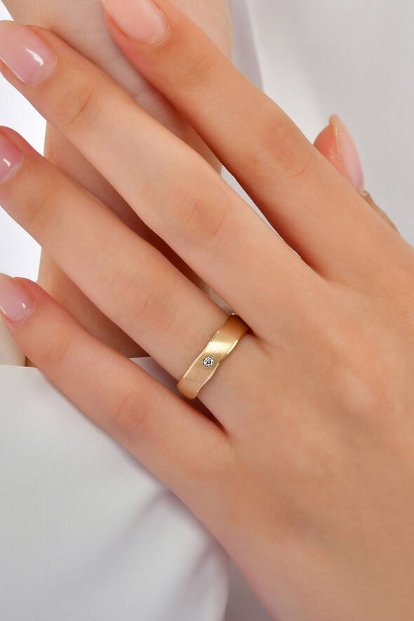 Dalgalı Model Altın Alyans - 2