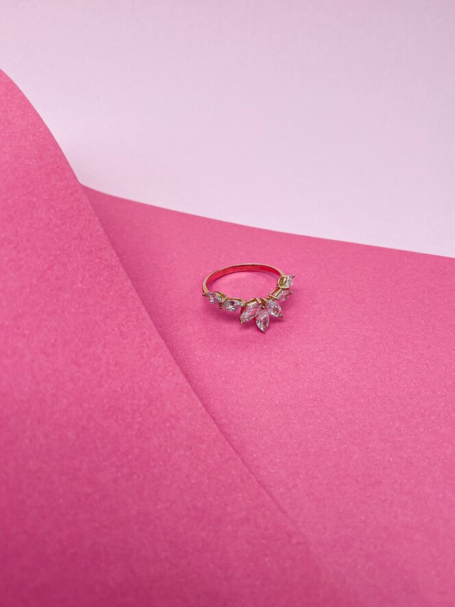 Oval Kesim Altın Yüzük - 