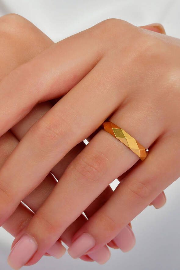 Piramit Desenli Altın Alyans - 2