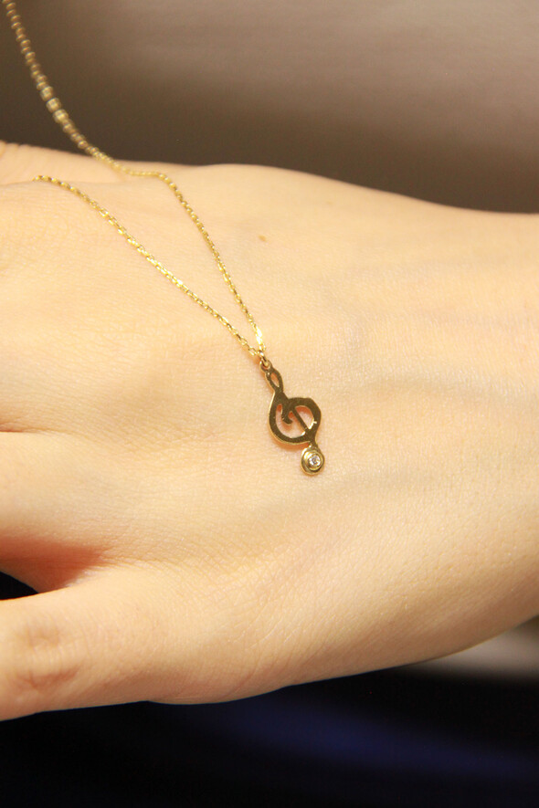 Sol Anahtarlı Altın Kolye - 