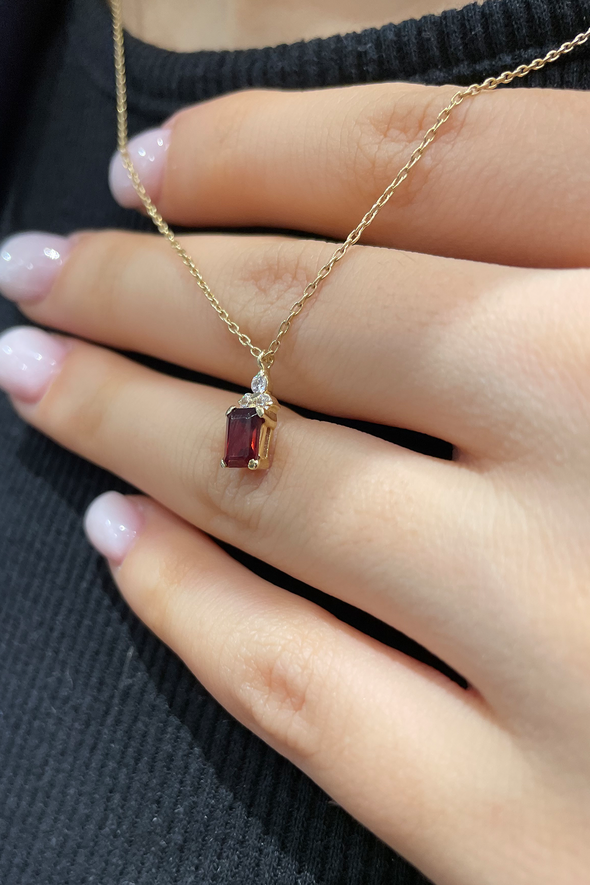 Taşlı Altın Kolye - 